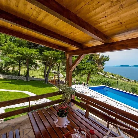 Jozini Trudi Villa *